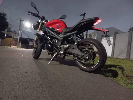 TRIUMPH STREET TRIPLE 675 ABS TRIUMPH STREET TRIPLE 675 ABS